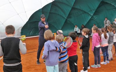 Водещ американски треньор по тенис за деца проведе открит урок в „Софийски тенис клуб 360“